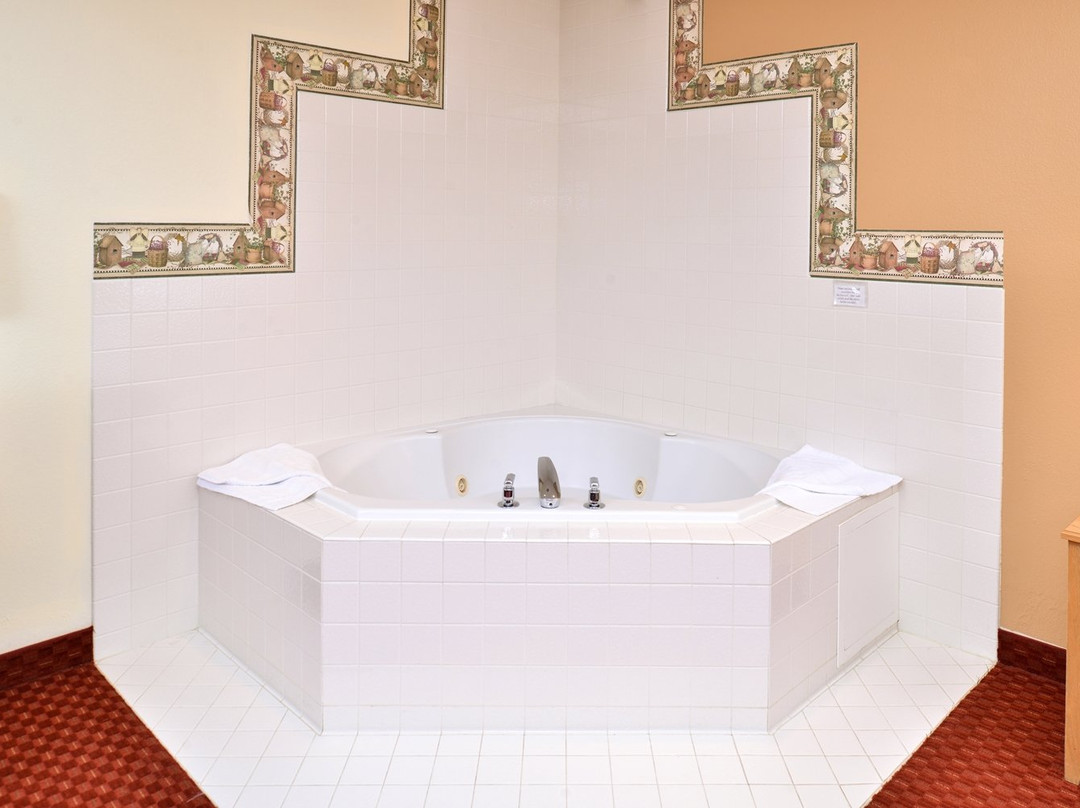 Americas Best Value Inn & Suites Spring Valley主图