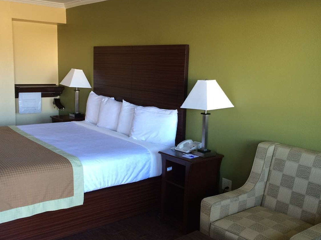 Americas Best Value Inn Winona主图