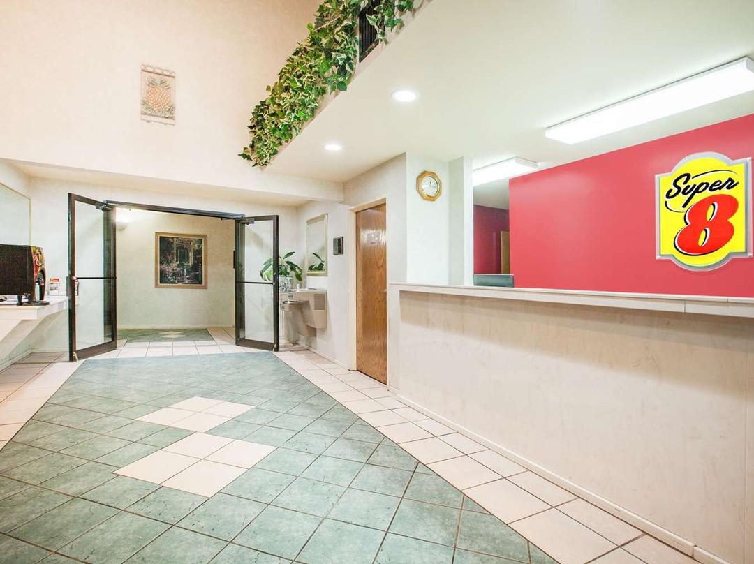 Super 8 by Wyndham White Hall主图