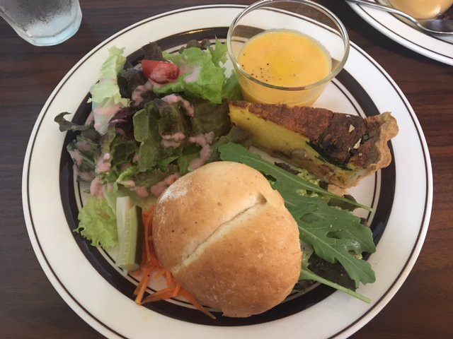 カフェ シュクリエ