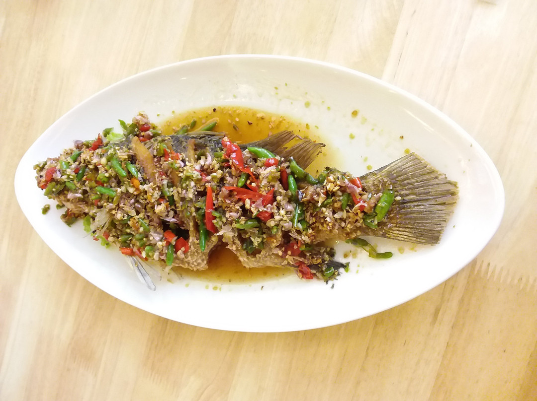 Phon Hong餐馆和美食-Nguem View Art Garden