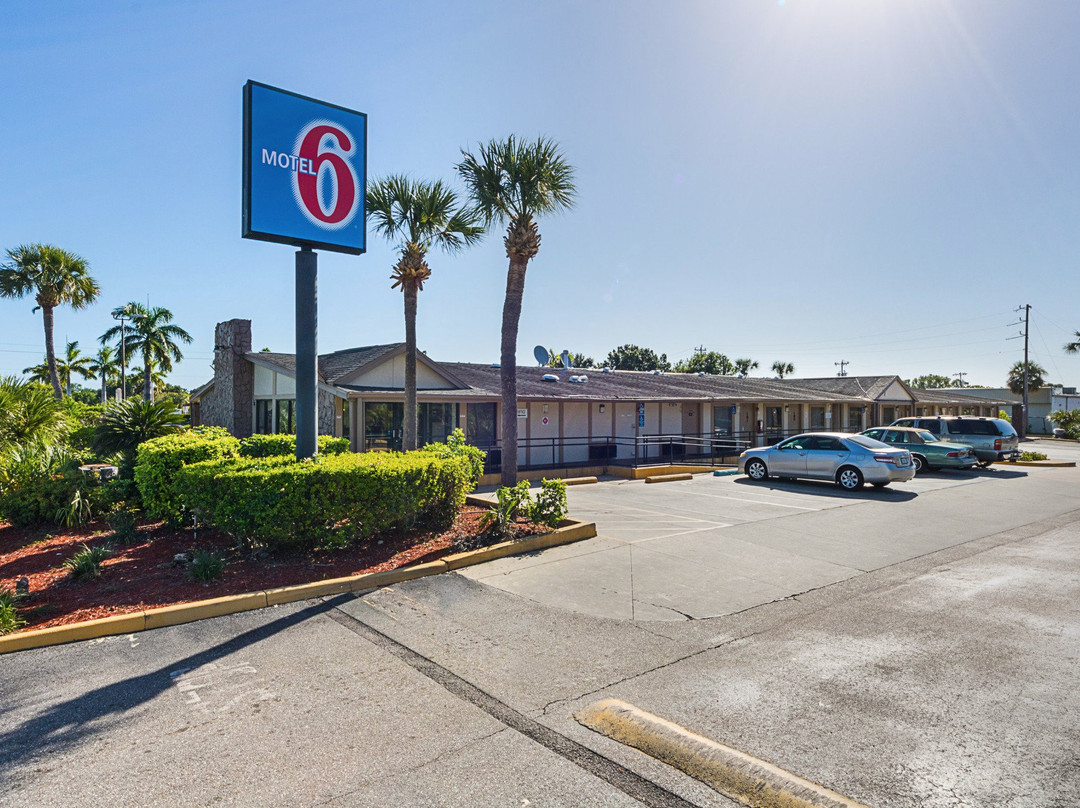 Motel 6 North Fort Myers