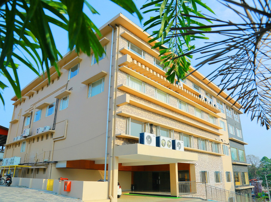 Gayathri Grand主图