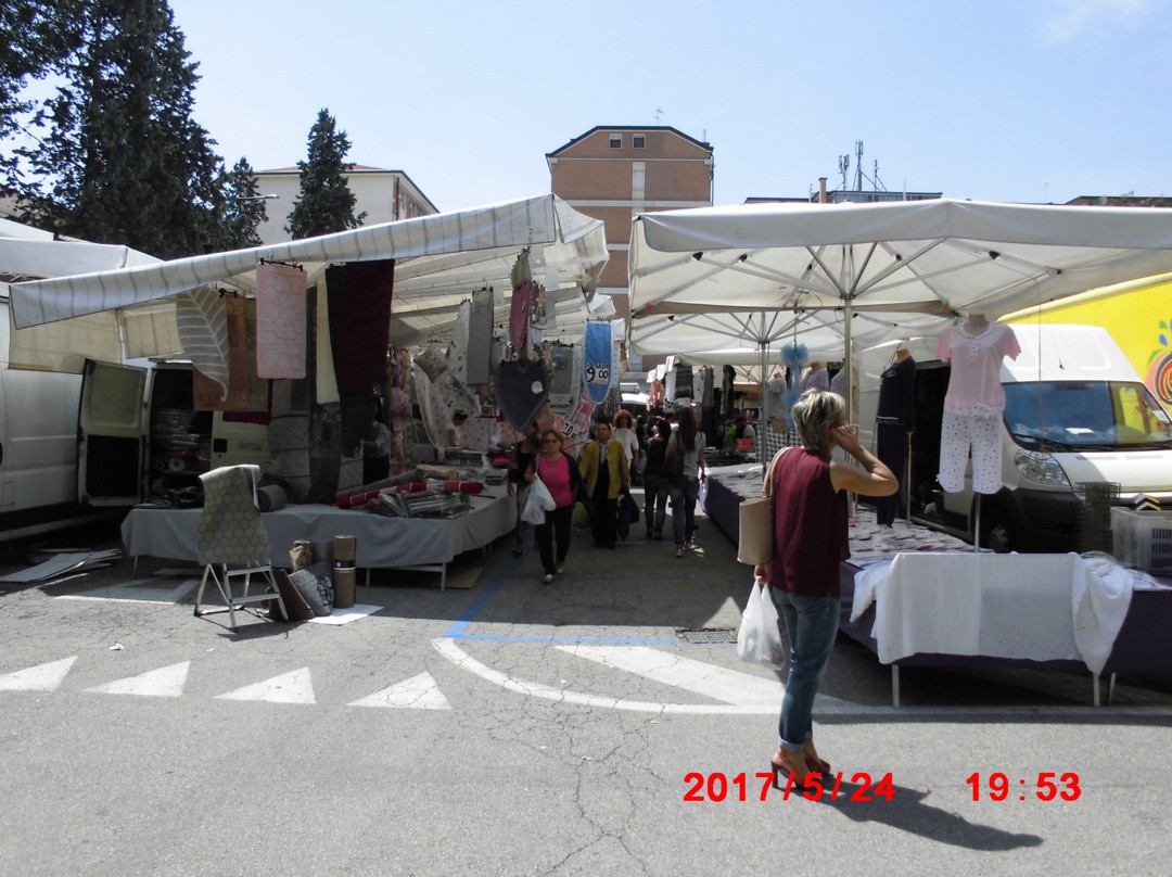 Mercato di Via Fapanni景点图片