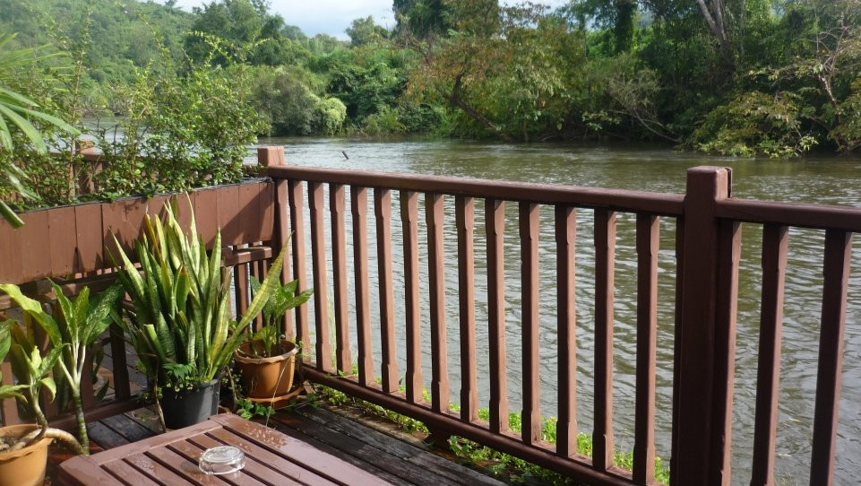 桂河乡村酒店主图