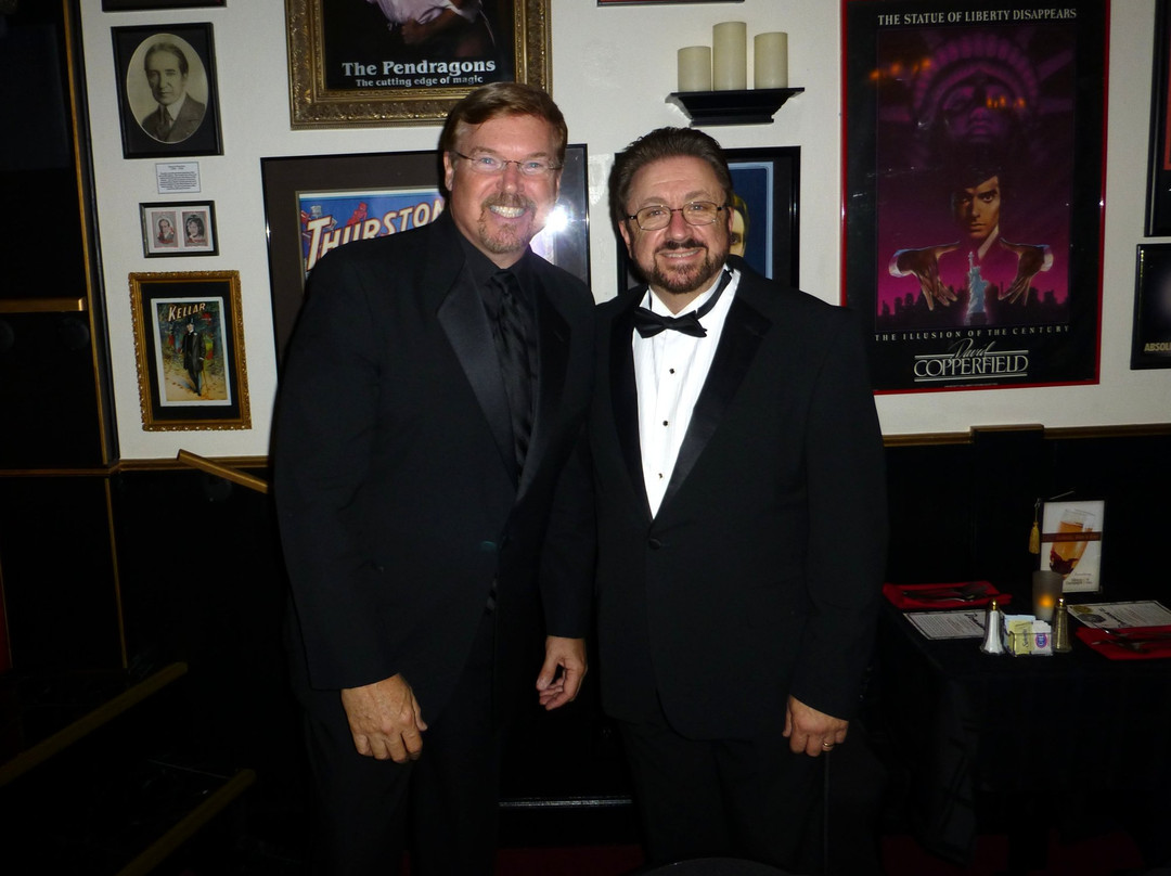 California Magic Dinner Theatre-Martinez必去景点