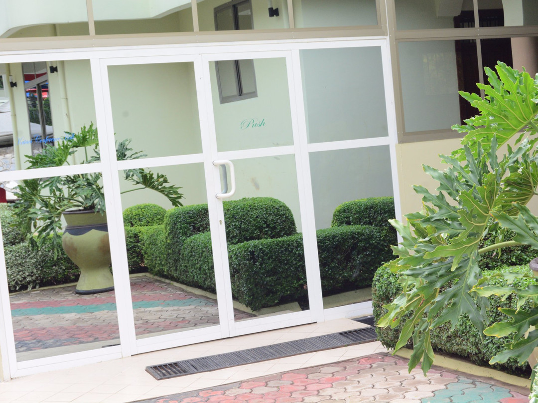 Hill View Hotel主图