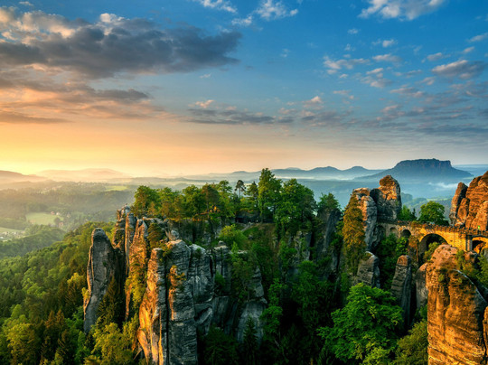 Uniline Tours-布拉格必去景点