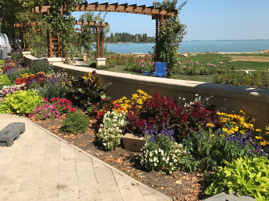Balatonfured City Market景点图片