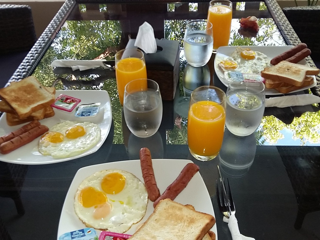 Alimathaa Island餐馆和美食-Lee Bois Cherry