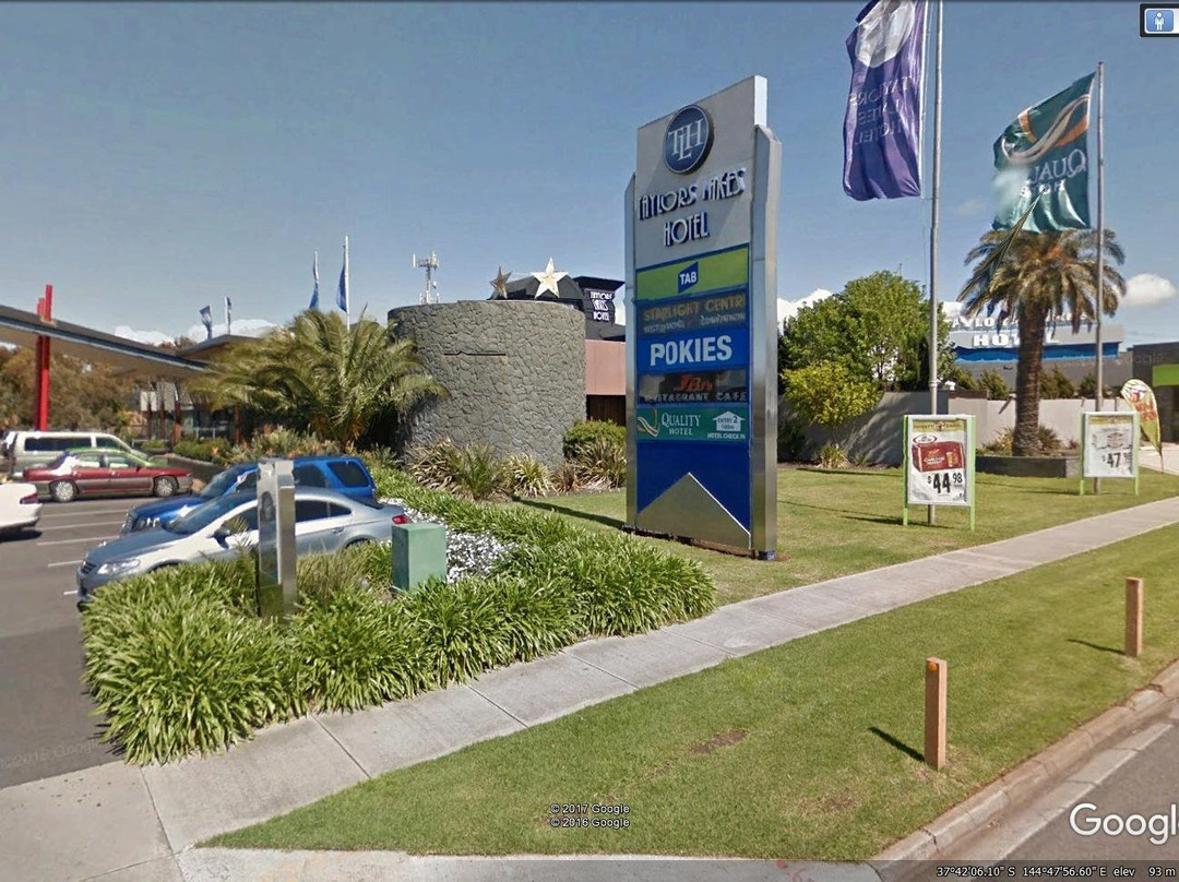 Taylors Lakes旅游攻略图片