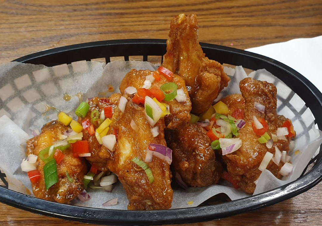 Jeffro's Wingz An Tingz