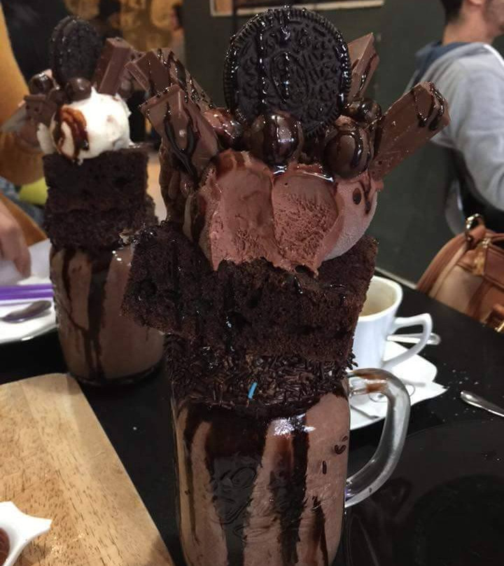 Borj Cedria餐馆和美食-Louzina