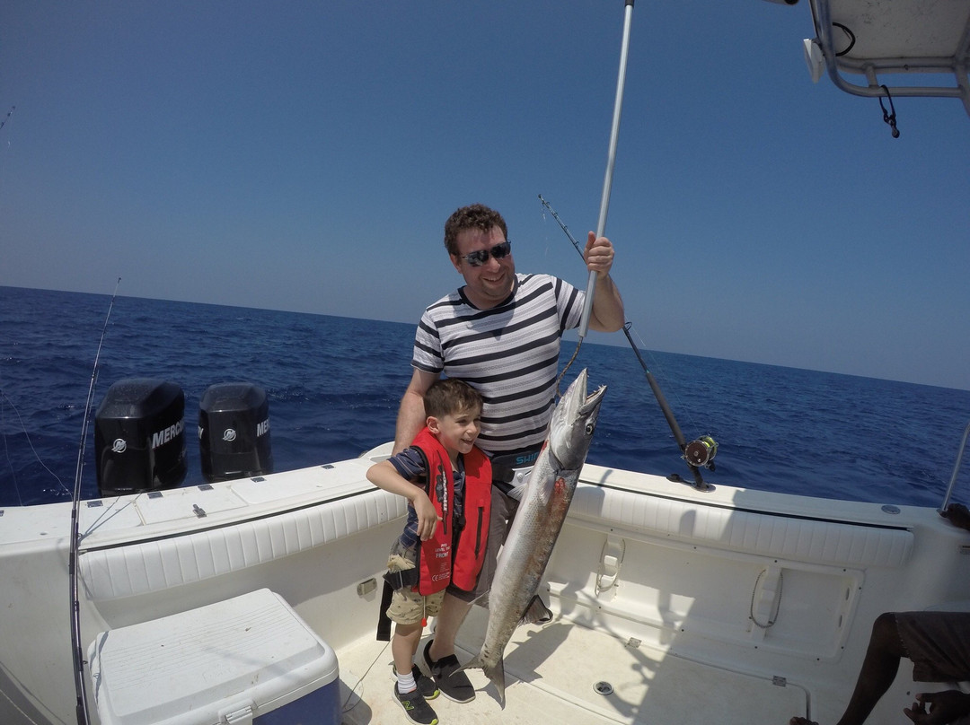 Island Fishing Charters Co.-维拉港必去景点