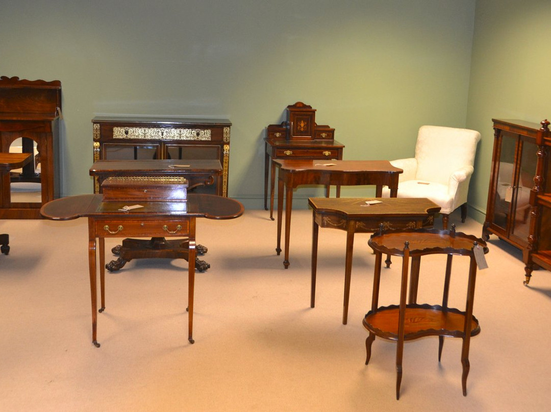 Driscolls Antiques Ltd (Antiques World)景点图片