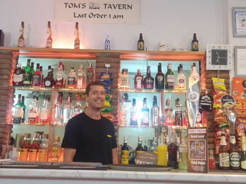Toms Tavern-托雷莫里诺斯必去景点