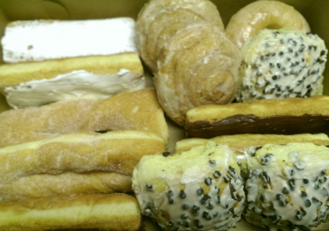 Chicago Heights餐馆和美食-Hi-Way Bakery