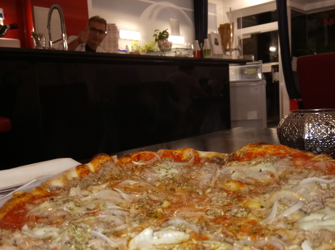 Pizzeria Eiscafe Piccola