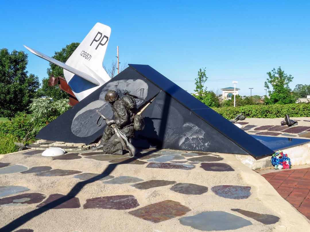Community Veterans Memorial-Munster必去景点