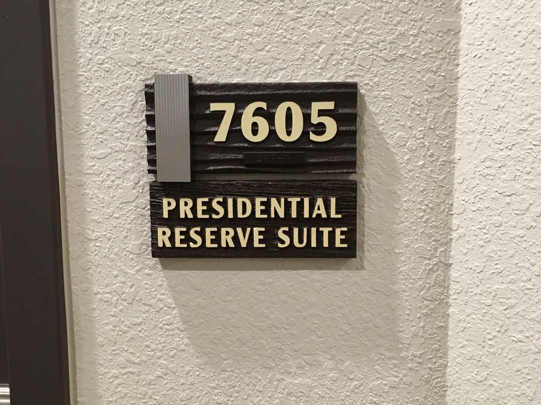 Wild Water Dome Indoor Waterpark at River Lodge-塞维尔维尔必去景点