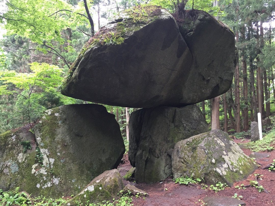 Tsuzuki Stone