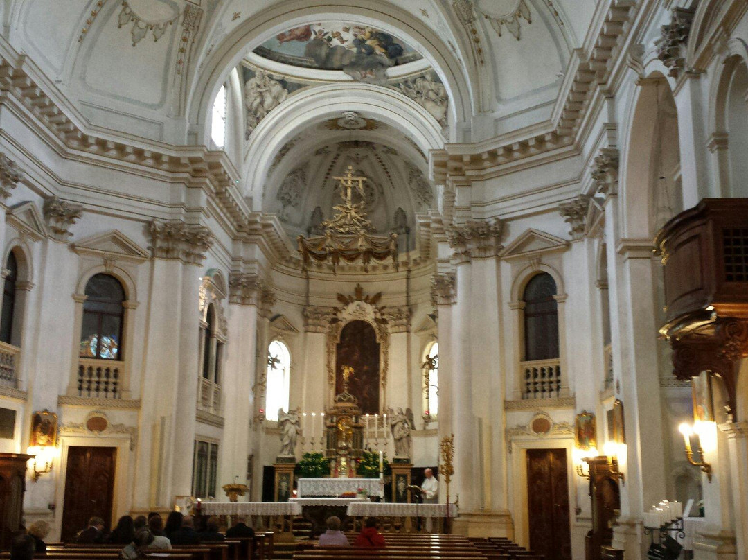 Urbana旅游景点-Chiesa di Santa Croce