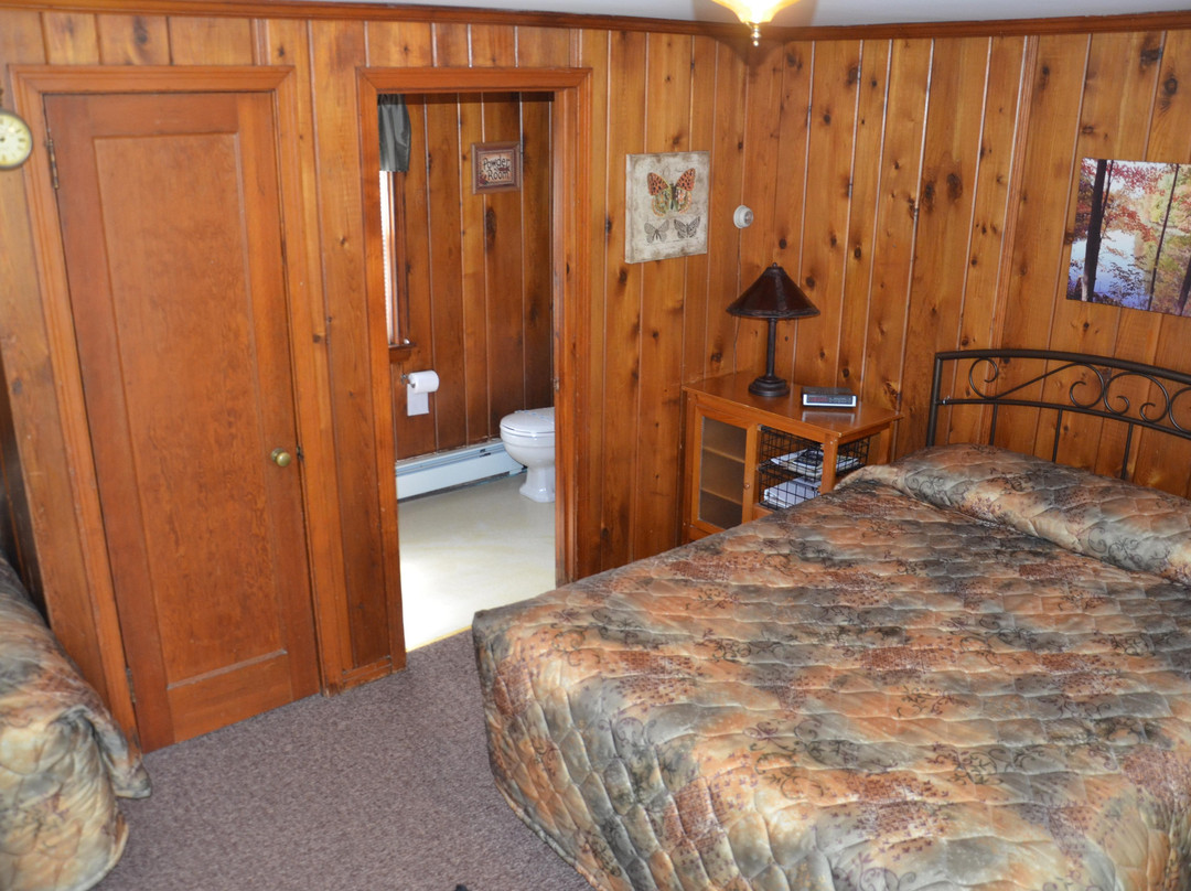 Riverside Motel主图