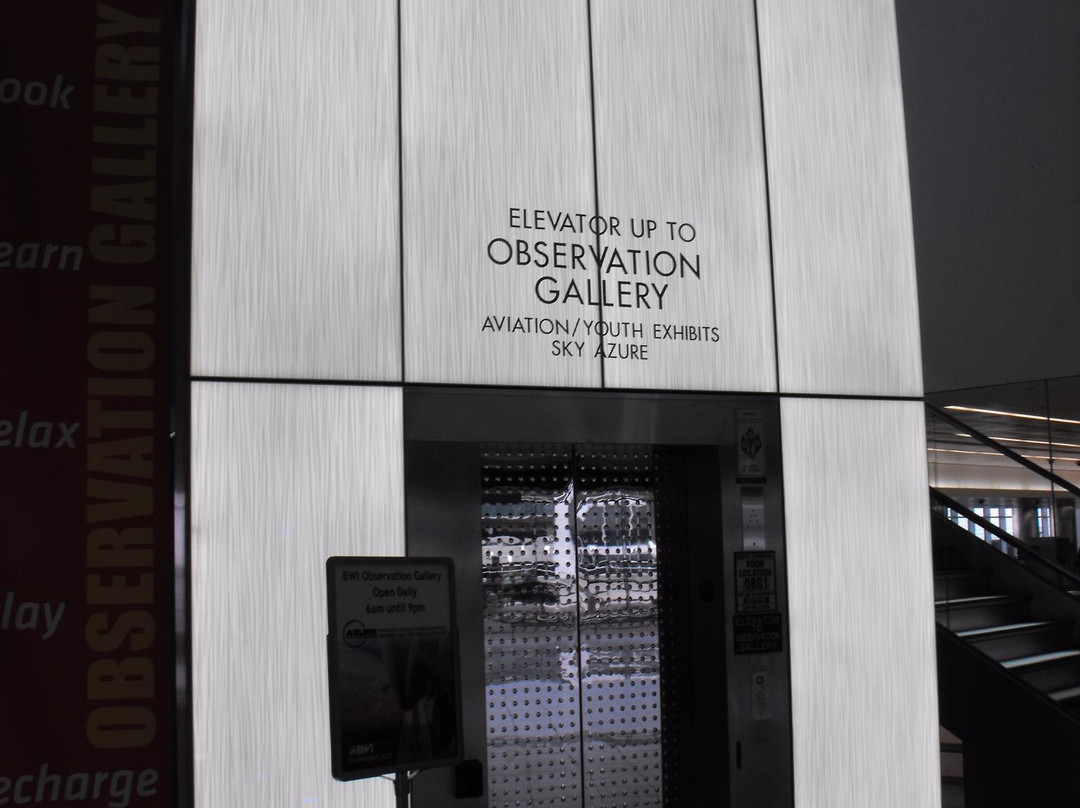 The Observation Gallery at BWI Marshall景点图片