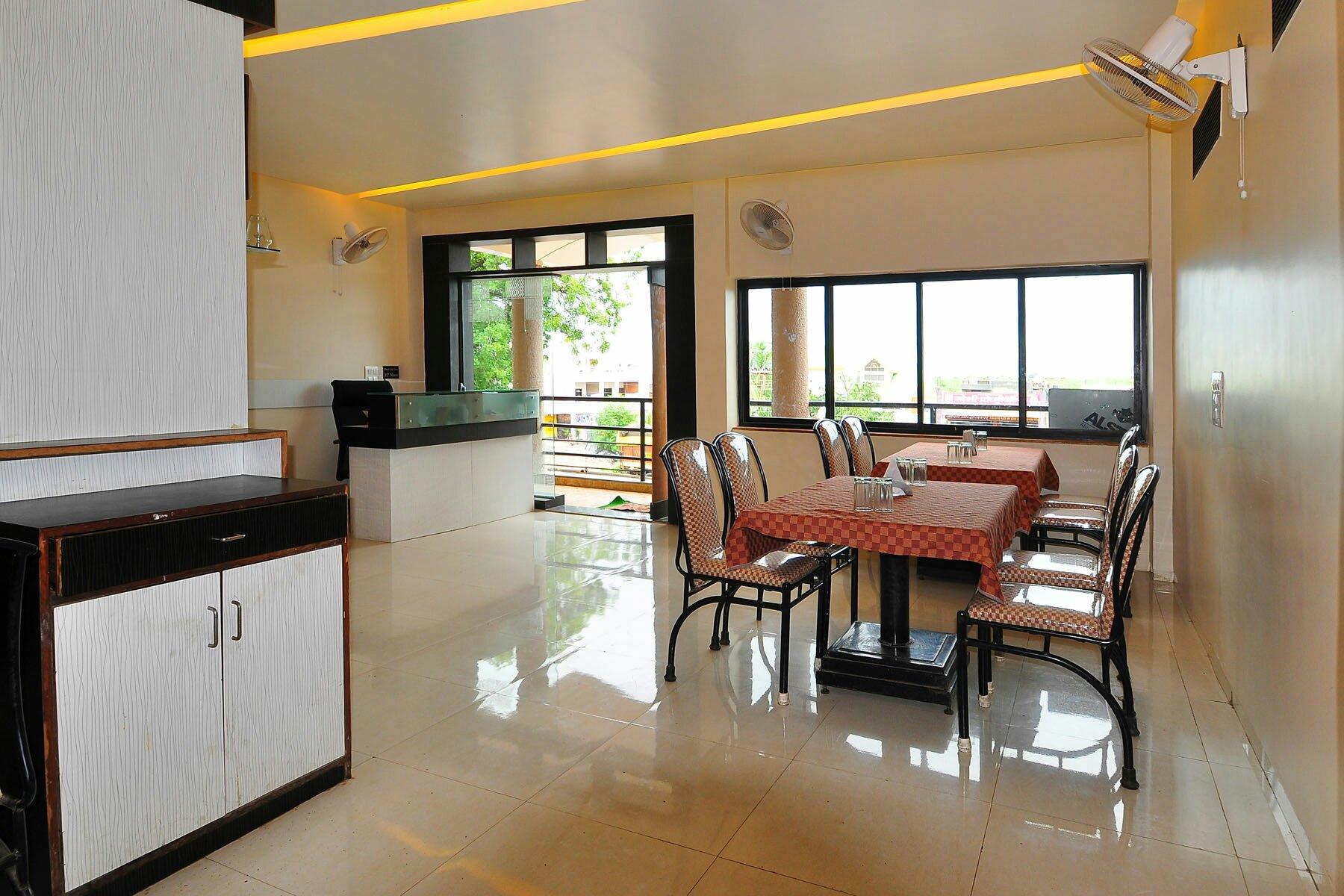 Gurukrupa Hotel-浴室