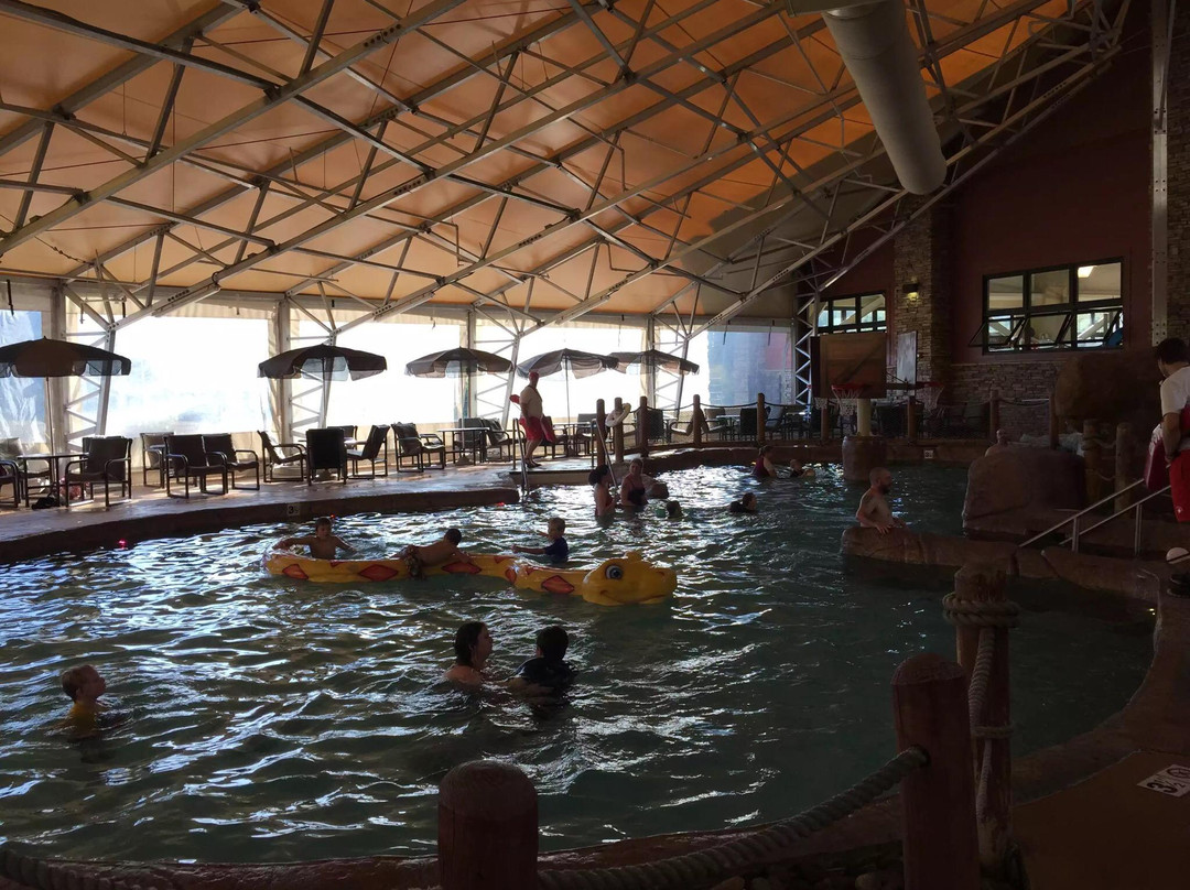 Wild Water Dome Indoor Waterpark at River Lodge-塞维尔维尔必去景点