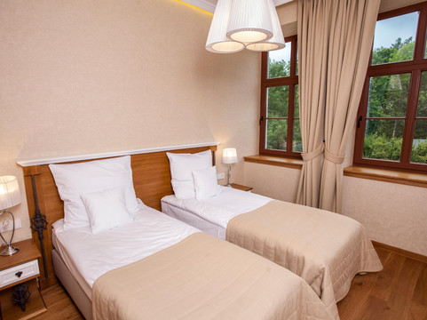 Hotel Alhambra主图