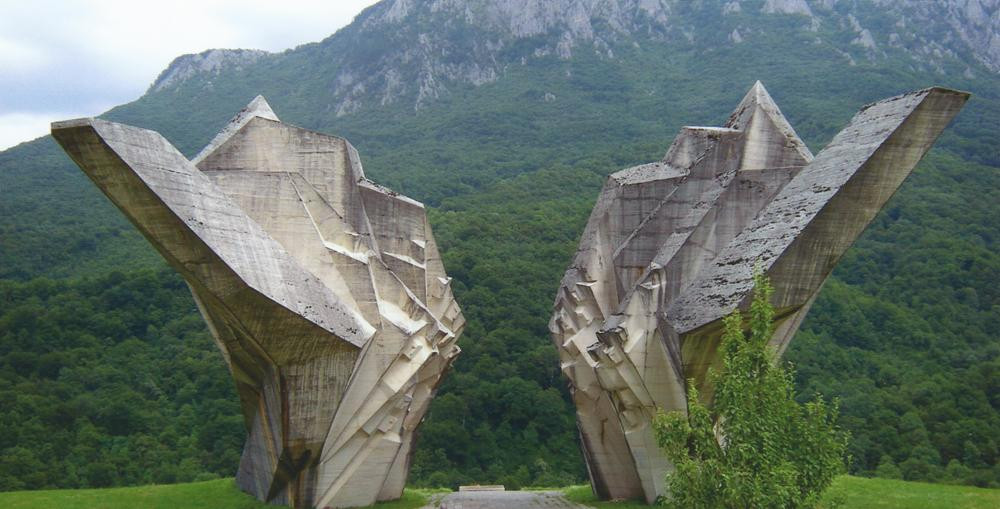 Tjentište War Memorial景点图片