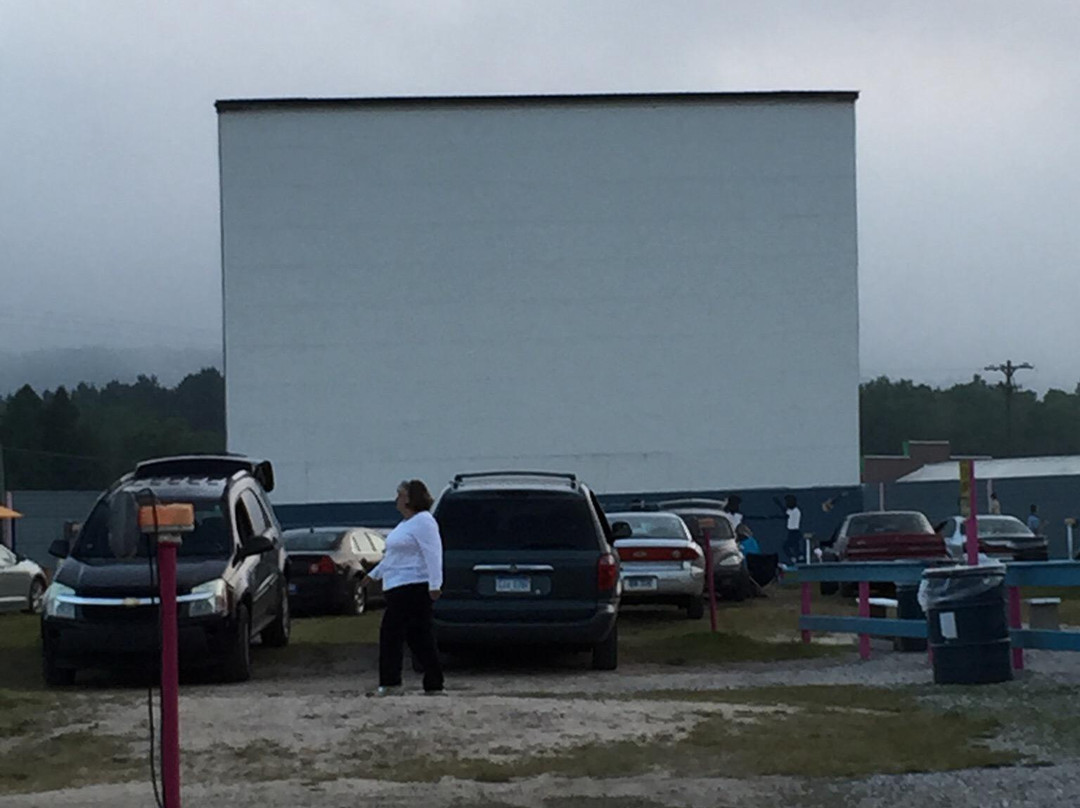 Cherry Bowl Drive-In Theatre景点图片