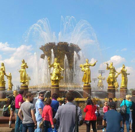 The Exhibition of Achievements of National Economy (VDNKh)-莫斯科必去景点