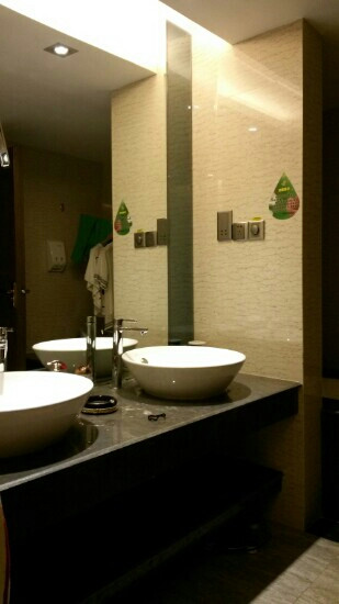 晟世仟和酒店主图