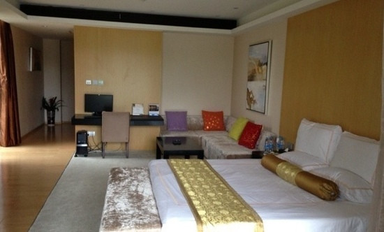 上海怡沁园度假村主图