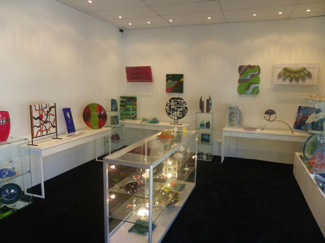 LAVA Art Glass Gallery & Studio-班伯利必去景点