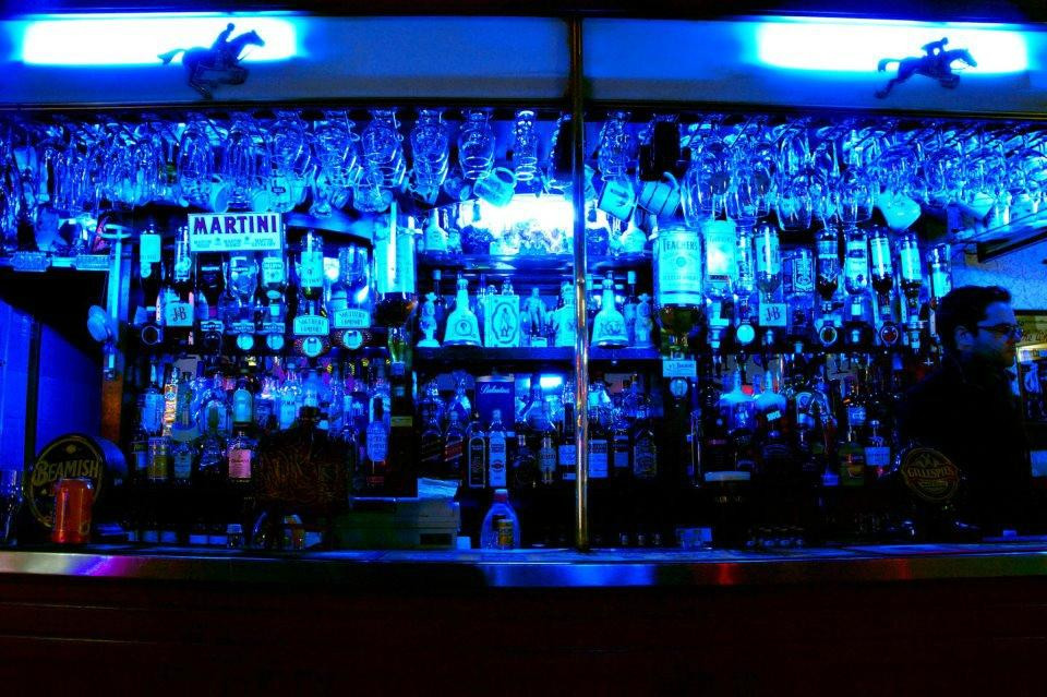 Coach and Horses-Msida必去景点