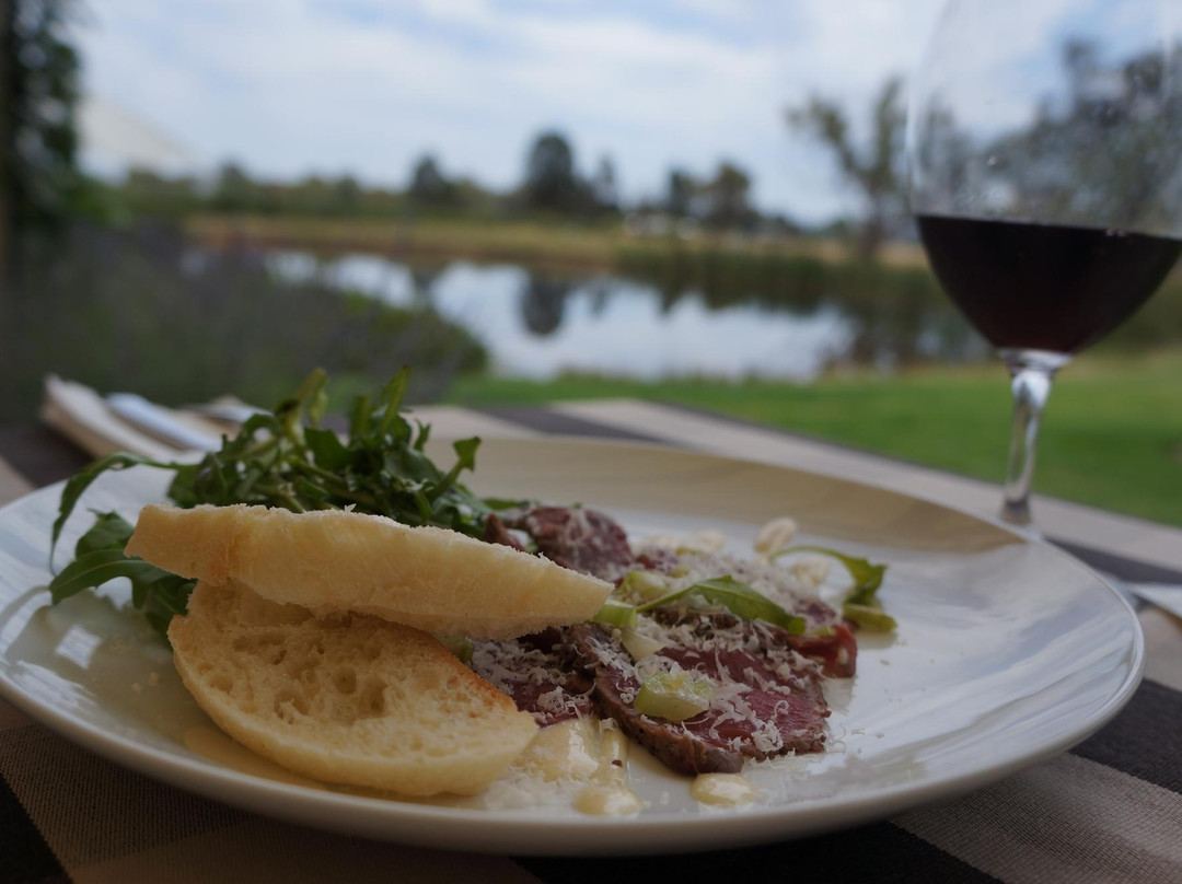 di Lusso Estate Winery