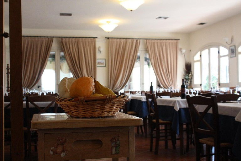 Barba餐馆和美食-Ristorante Lago Giardino