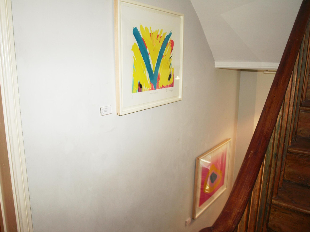 Stoneman Gallery-彭赞斯必去景点