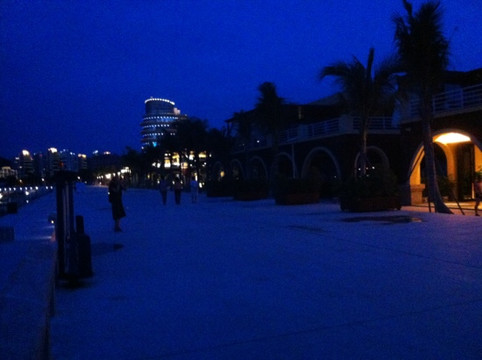 三亚半山半岛帆船港酒店主图