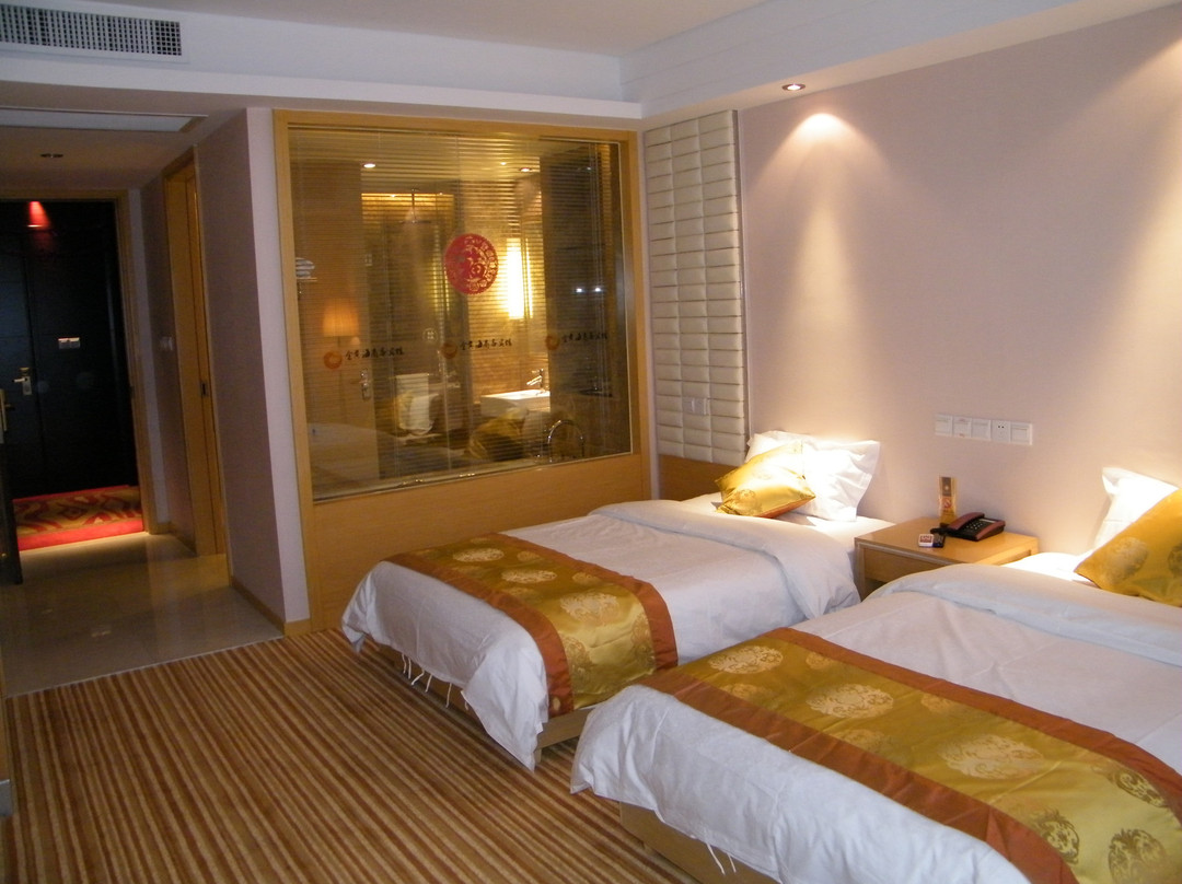 金黄海大酒店主图