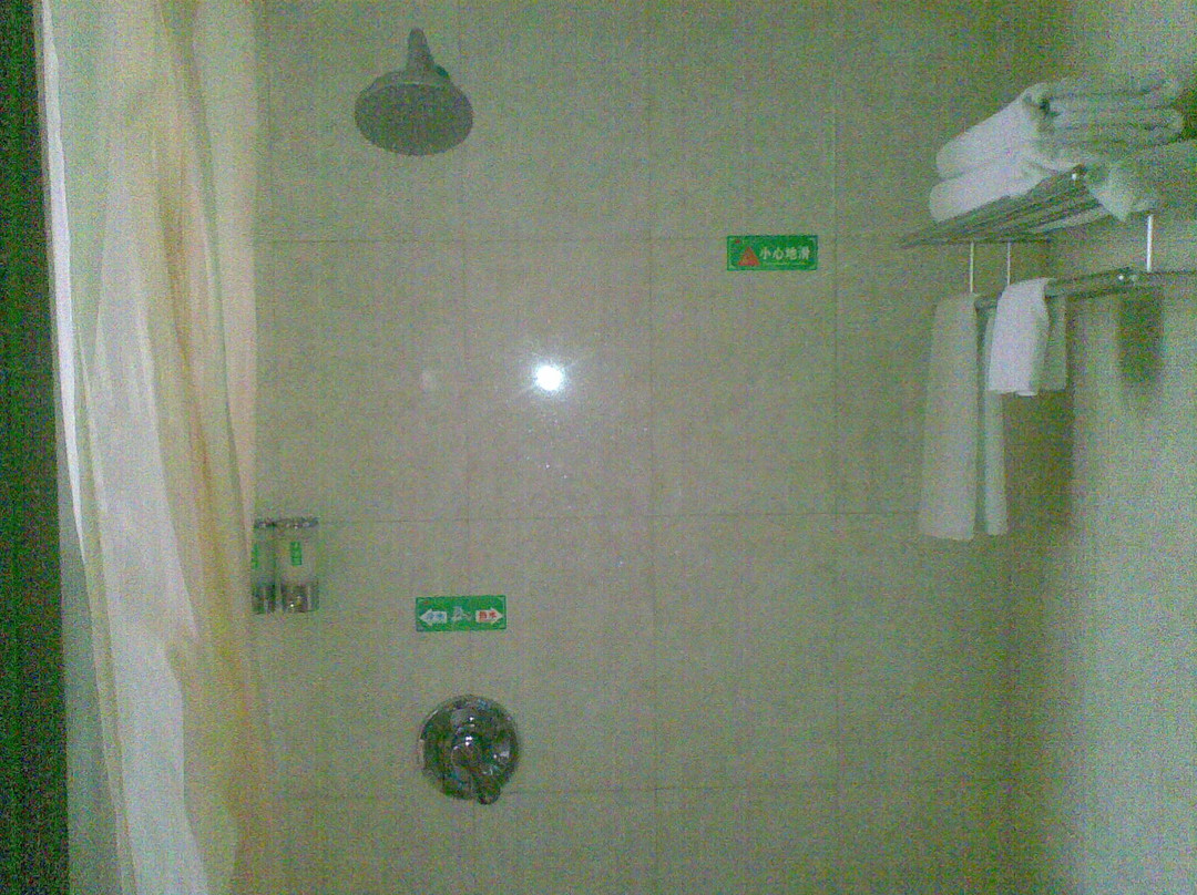 世雄大酒店主图