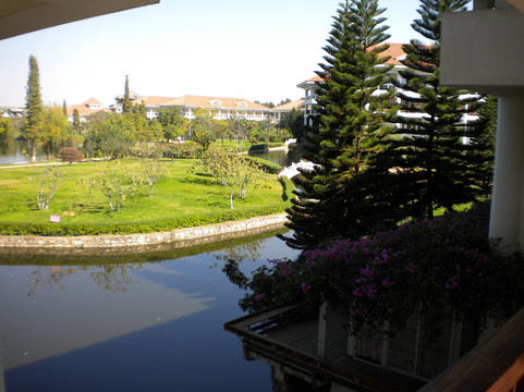 云南滇池温泉花园国际大酒店主图