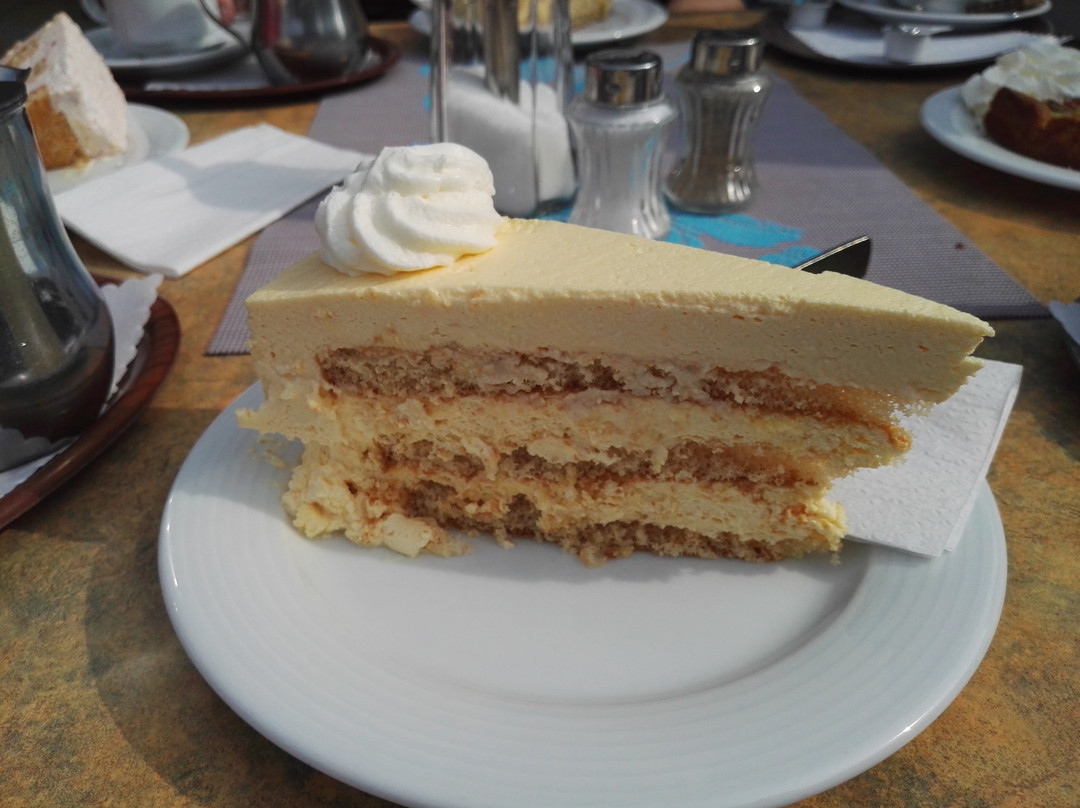 Altenmedingen餐馆和美食-Rosencafe