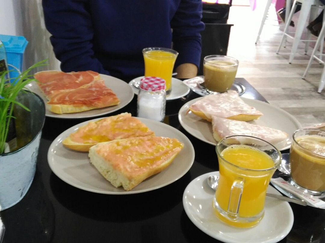 Gojar餐馆和美食-Cafetería Las Hadas