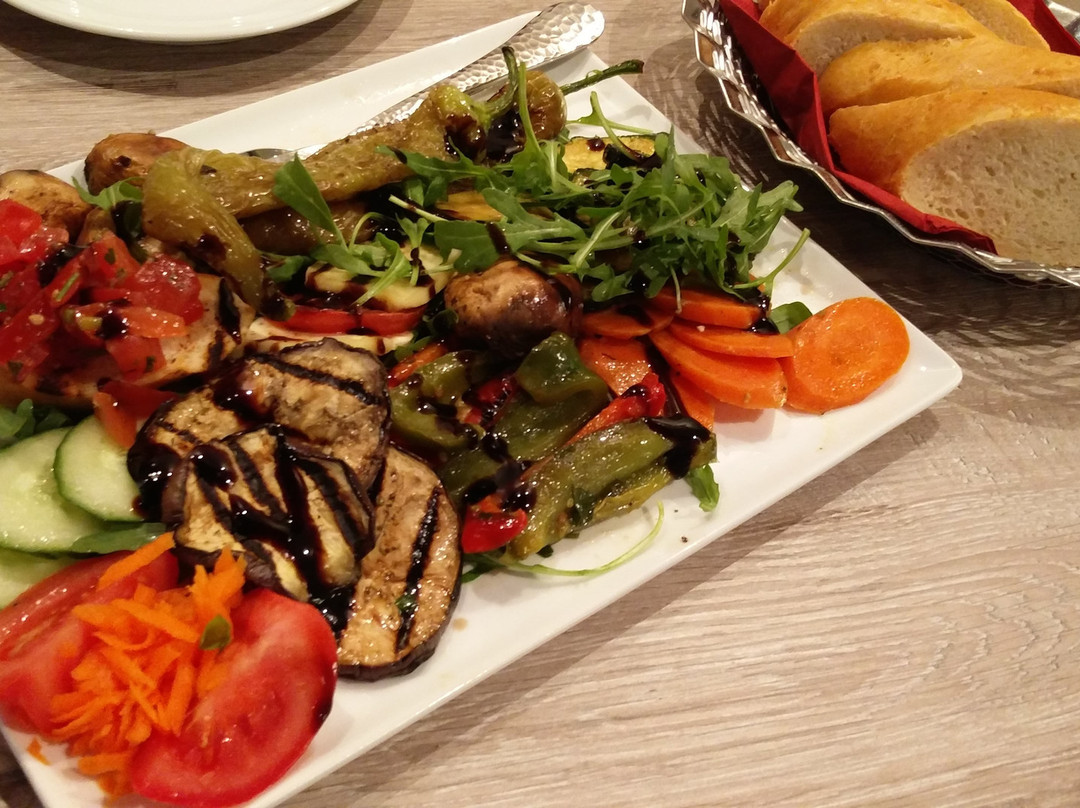 Lehrte餐馆和美食-Mediterrano