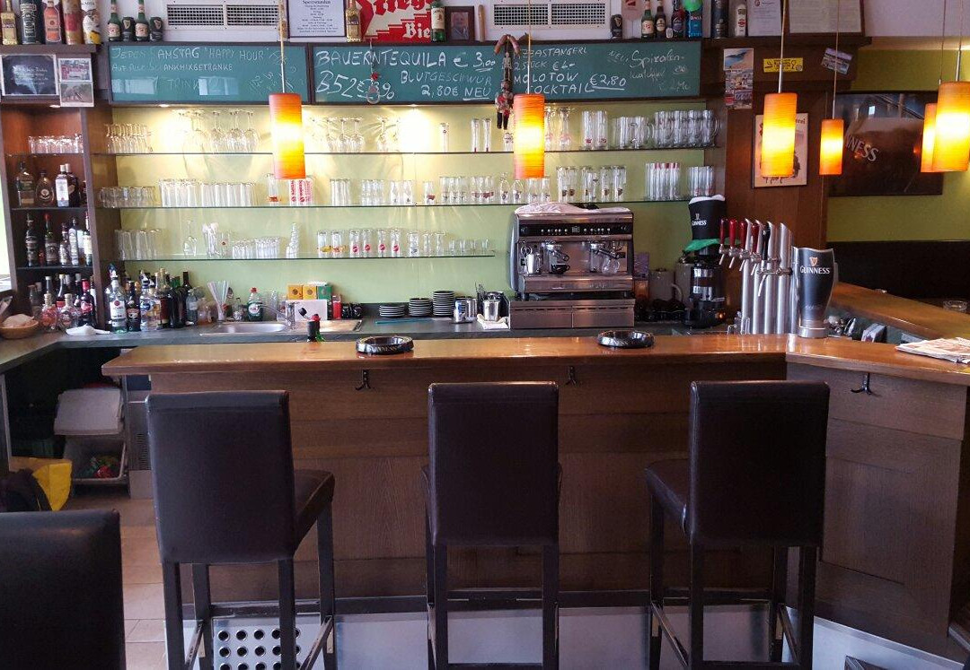 下教堂溪餐馆和美食-Kingston's Pub