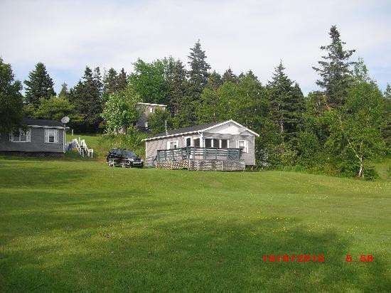 DeRoma Cottages